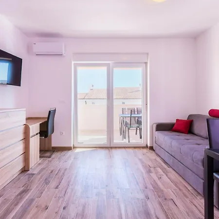 Irina - A5 First Floor - Mpolo *