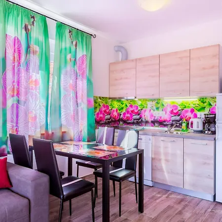 Irina - A5 First Floor - Mpolo Apartment